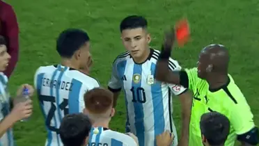 Una insólita expulsión; figura de Argentina no jugará contra Paraguay (video)
