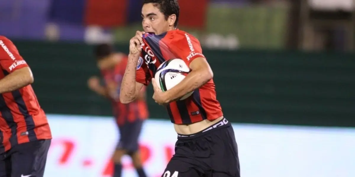 La figura del Newcastle se ejercita en su casa con muestras de cariño al Ciclón.