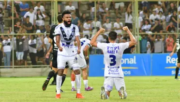 La V azulada encontró la fórmula para ganarle al decano