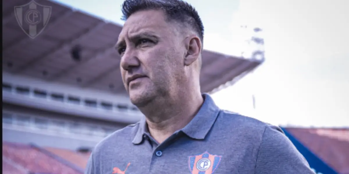 Los hinchas furiosos; acusan de traición su llegada a Barrio Obrero