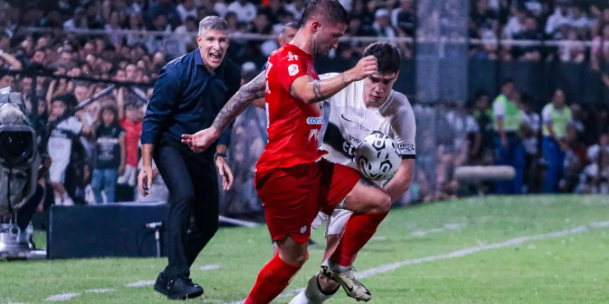 Martín Palermo dirigiendo en Olimpia vs. Ameliano