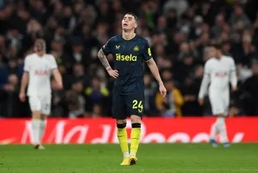 Newcastle cayó por 4-1 contra los Spurs y se alejan de la cima de la tabla.