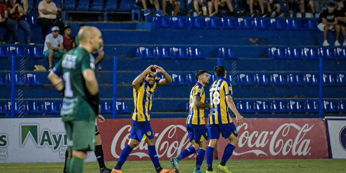 Por una transferencia, el auriazul exige el pago de la ficha