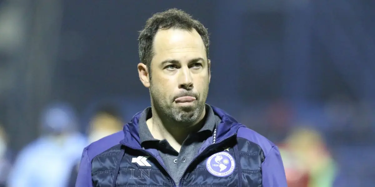 Pumpido no estará presente en la banca de Nacional para el duelo de mañana en Copa Libertadores