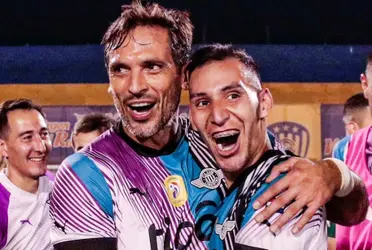 Santa Cruz jugó en la parte final del partido consagratorio del gumarelo ante Luqueño.