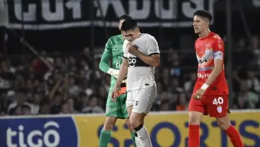 Saúl Salcedo se retira lesionado contra Ameliano