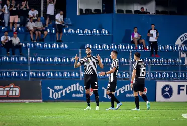 Una vez más, el equipo de Daniel Garnero goleó en el torneo paraguayo y va por el bi.